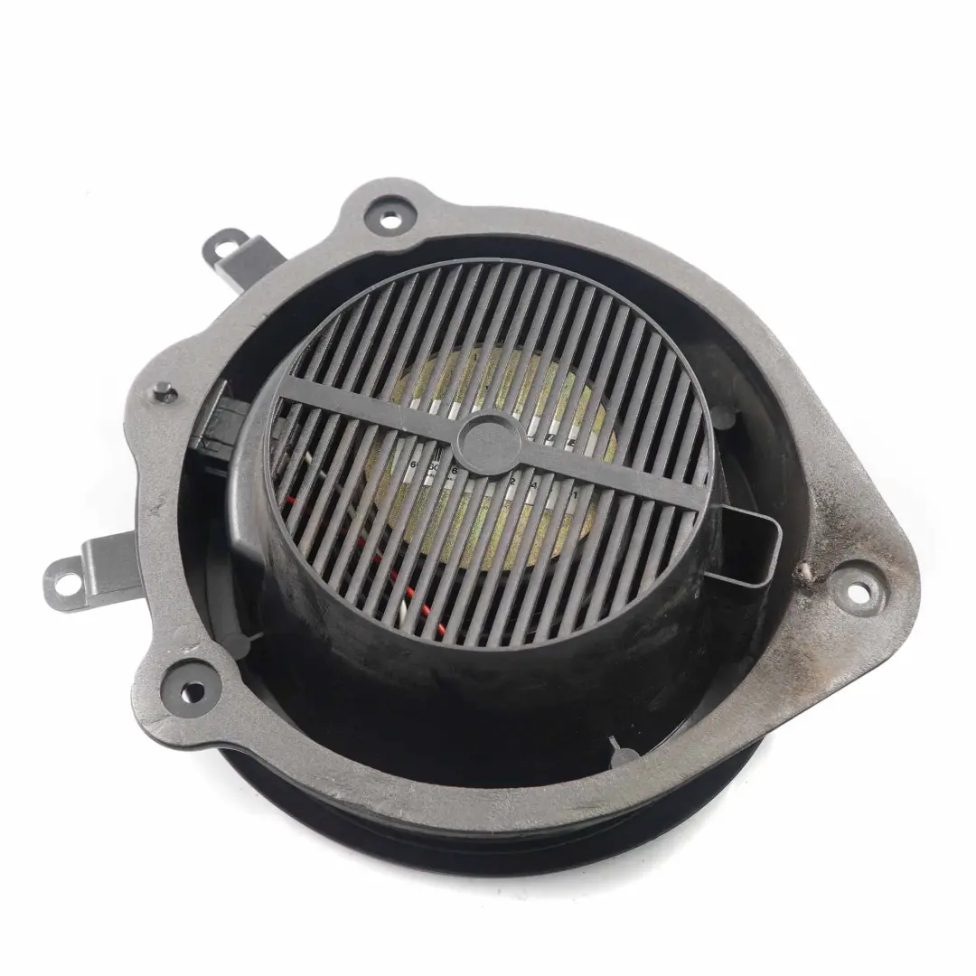 BOSE Głośnik Drzwi Przód Tył Lewy Prawy do Audi A4 o numerze 8E0035411A Audi A4 BOSE Głośnik Drzwi Przód Tył Lewy Prawy - SKU 8E0035411A - Numer Części 8E0035411A