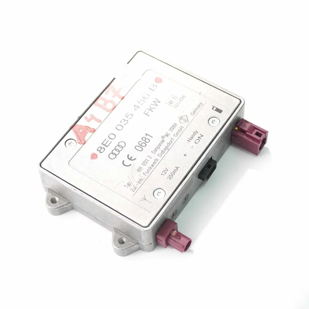 Amplificateur d'antenne Module d'antenne Unité contrôle pour Audi A4 B7 à propos du numéro de pièce 8E0035456B Audi A4 B7 Amplificateur d'antenne Module d'antenne Unité contrôle - SKU 8E0035456B - Numéro de pièce 8E0035456B