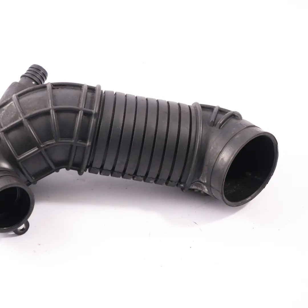 Audi A4 B7 Tuyau D'Admission D'Air Turbo Pour - SKU 8E0129615J - Numéro de pièce 8E0129615J