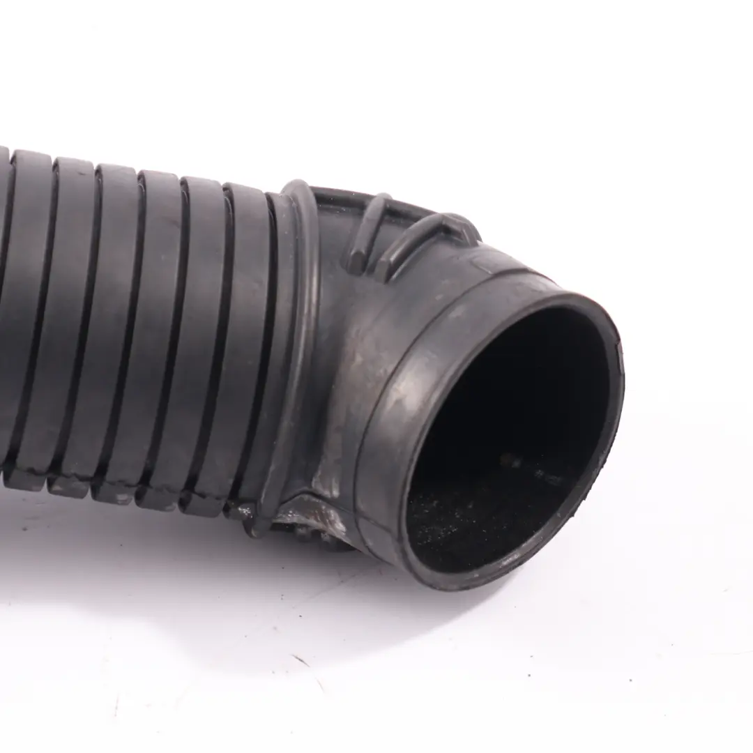 Audi A4 B7 Tuyau D'Admission D'Air Turbo Pour - SKU 8E0129615J - Numéro de pièce 8E0129615J