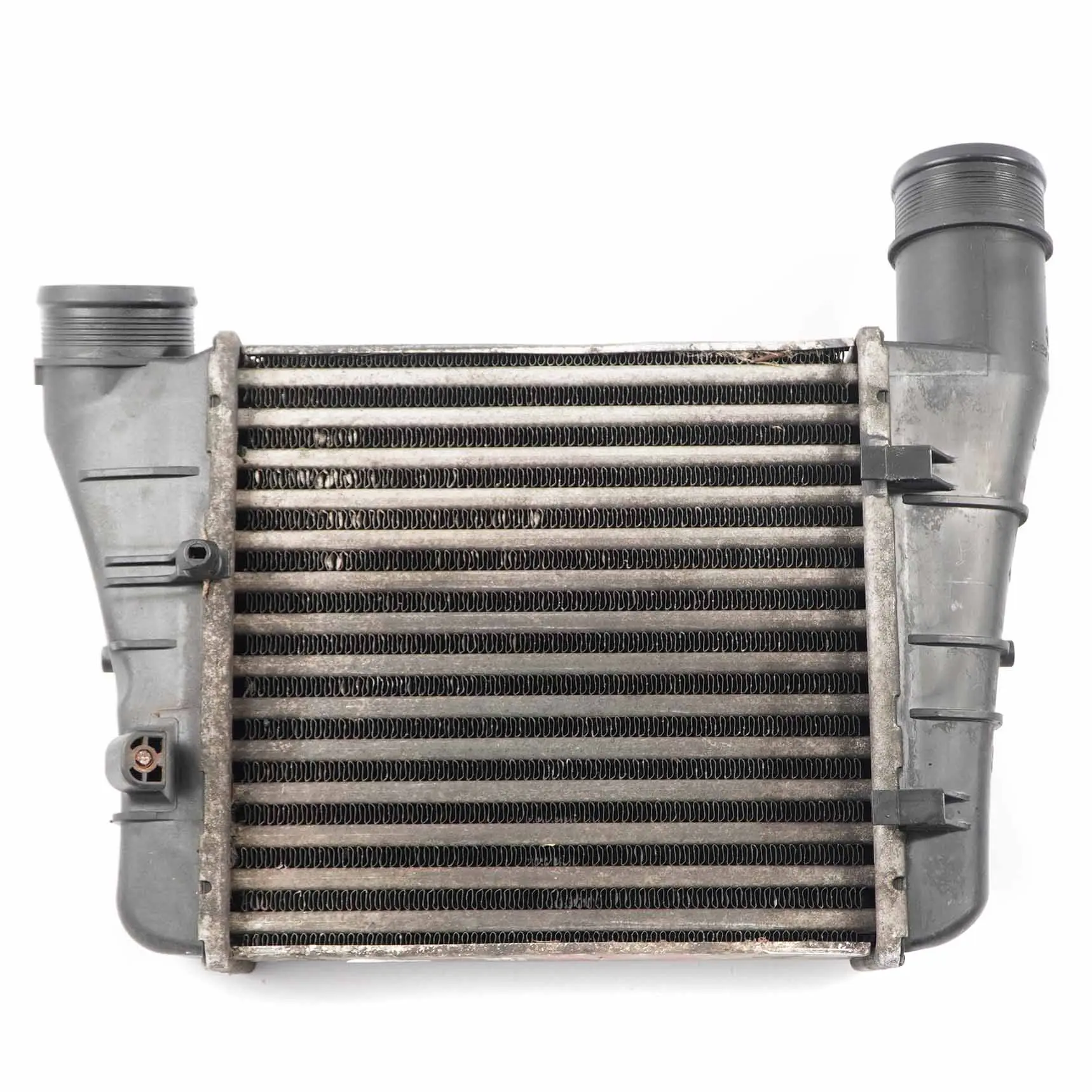 Audi A4 B7 2.0 TDI Diesel Intercooler Raffreddatore aria Radiatore 8E0145805AA