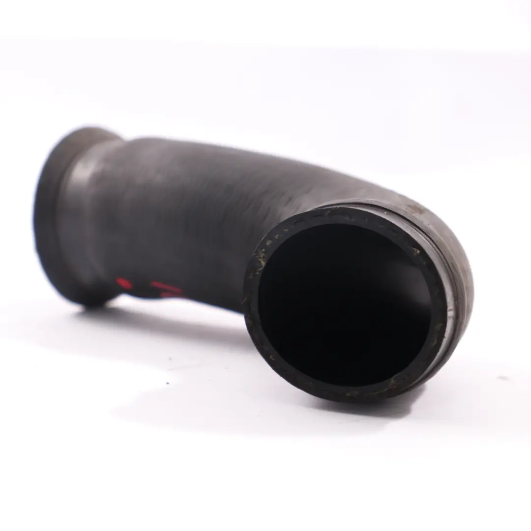 Rura Powietrza Intercoolera do Audi A4 2.0 TDI Diesel o numerze 8E0145837 Audi A4 2.0 TDI Diesel Rura Powietrza Intercoolera - SKU 8E0145837 - Numer Części 8E0145837