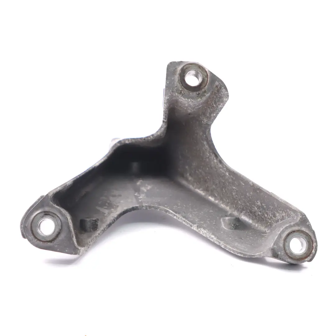 Mount Bracket Right O/S to Audi A4 B7 2.0 TDI Diesel Engine with Part number 8E0199308AR Audi A4 B7 2.0 TDI Diesel Engine Mount Bracket Right O/S - SKU 8E0199308AR - Part number 8E0199308AR