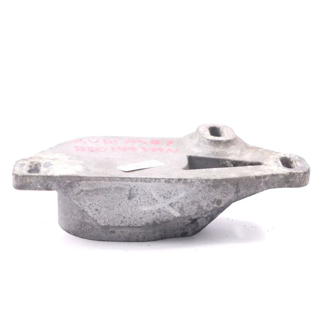 Łapa Wspornik Mocowanie Silnika do Audi A4 B7 1.9 TDI Diesel o numerze 8E0199335N Audi A4 B7 1.9 TDI Diesel Łapa Wspornik Mocowanie Silnika - SKU 8E0199335N - Numer Części 8E0199335N