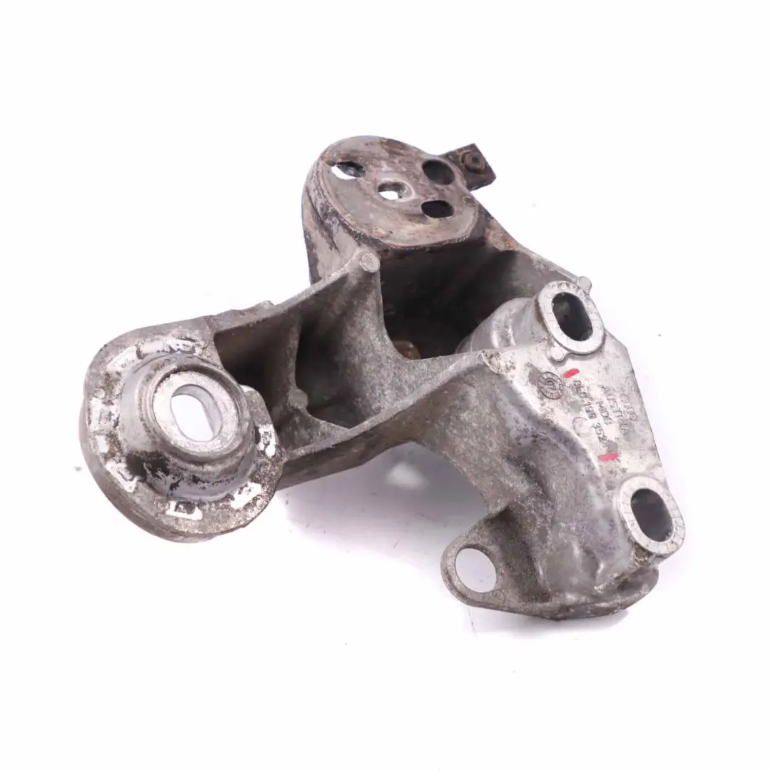 Audi A4 B7 2.0 TDI Supporto motore destro Supporto staffa - SKU 8E0199352N - Numero di parte 8E0199352N