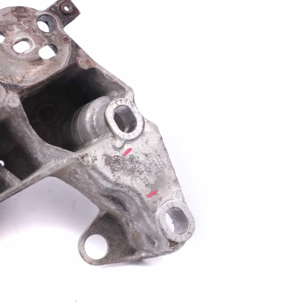 Audi A4 B7 2.0 TDI Motor halterung rechts Halter Halterung - SKU 8E0199352N - Teilenummer 8E0199352N