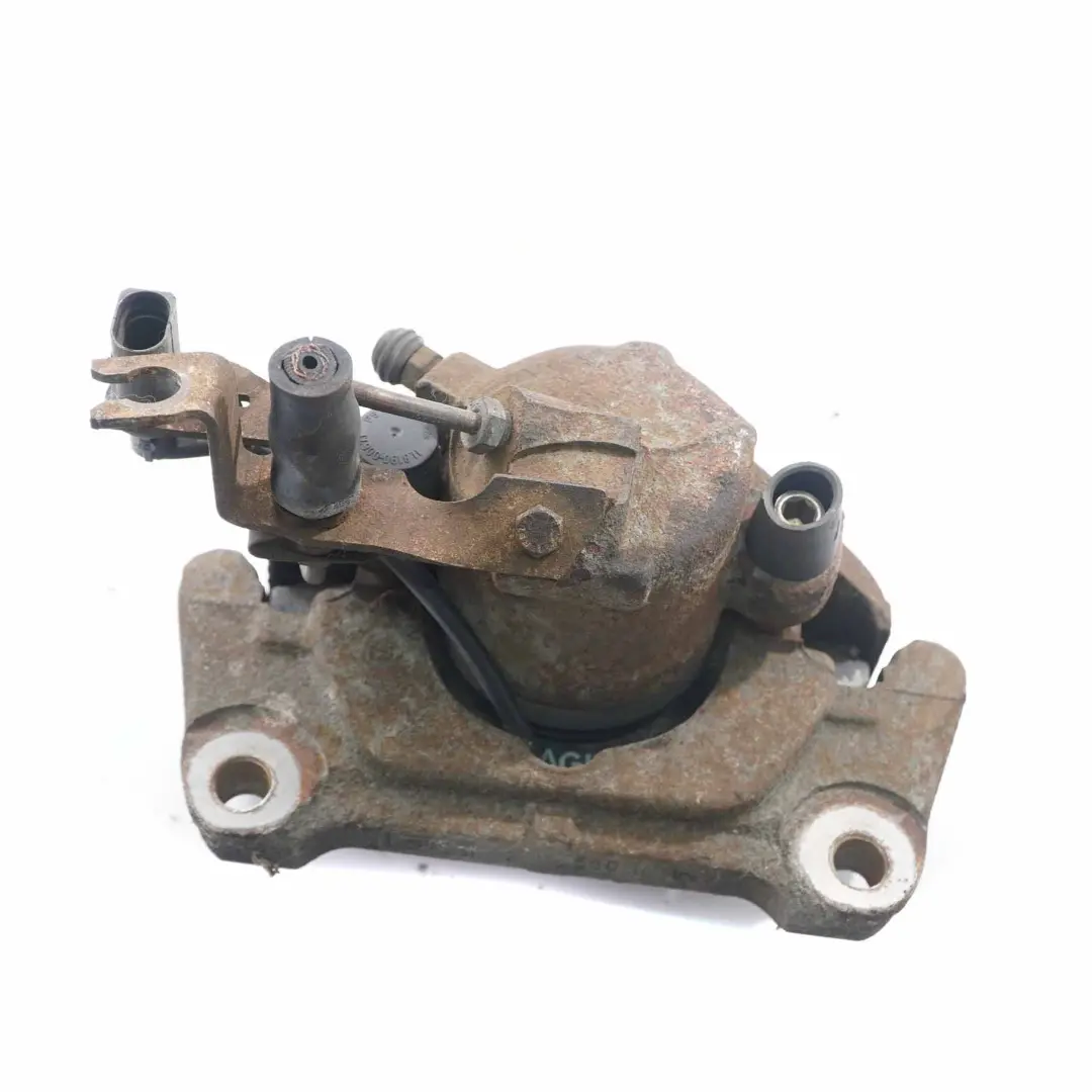 Pinza freno anteriore destra Unità freno Alloggiamento per Audi A4 B7 con numero di parte 8E0615124A Audi A4 B7 Pinza freno anteriore destra Unità freno Alloggiamento - SKU 8E0615124A - Numero di parte 8E0615124A