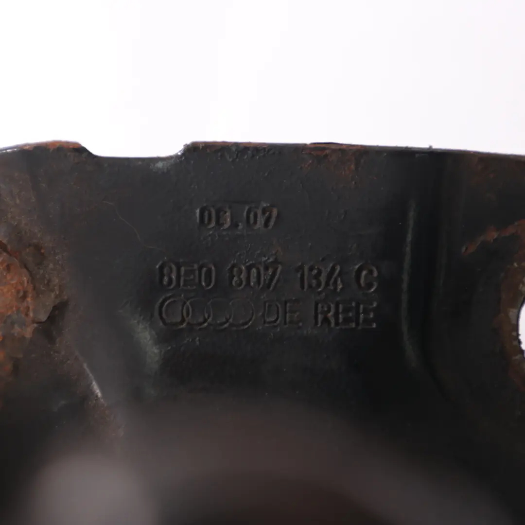 Audi A4 B7 paraurti anteriore impatto Crash Bar destra supporto - SKU 8E0807134C - Numero di parte 8E0807134C