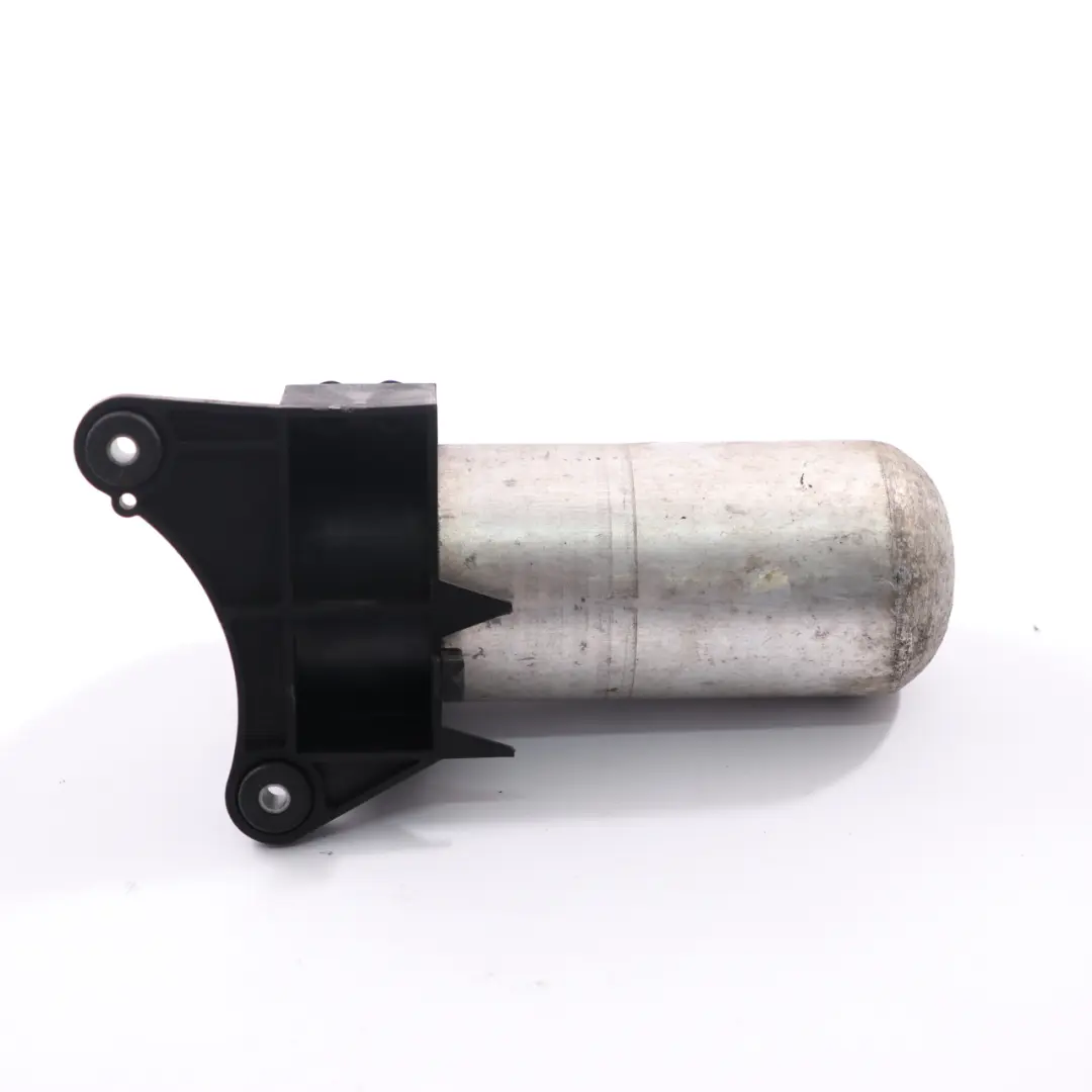 Sécheur de Climatisation Audi A4 Réservoir déshydrateur conditionné pour à propos du numéro de pièce 8E0820193P Sécheur de Climatisation Audi A4 Réservoir déshydrateur conditionné - SKU 8E0820193P - Numéro de pièce 8E0820193P