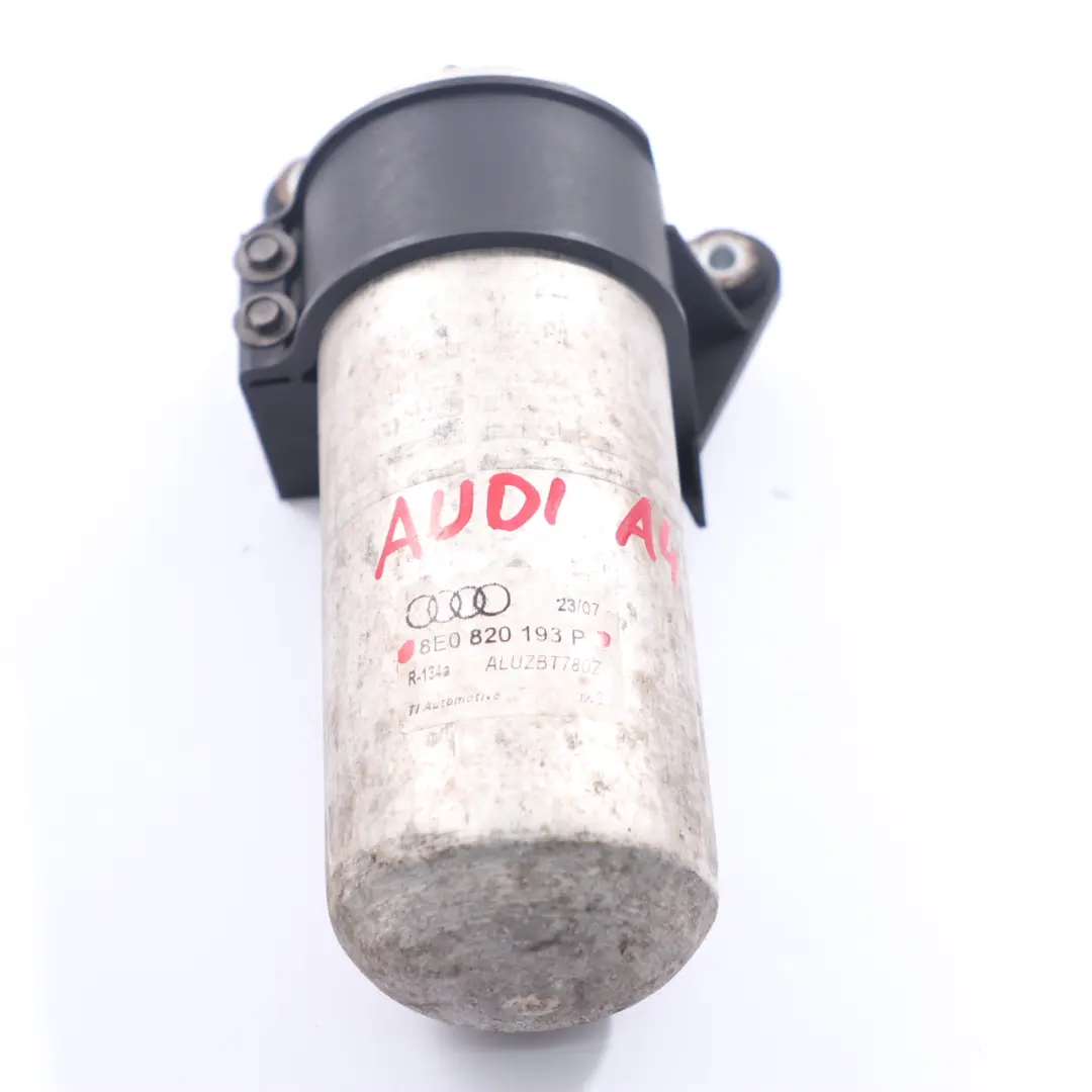  Sécheur de Climatisation Audi A4 Réservoir déshydrateur conditionné - SKU 8E0820193P - Numéro de pièce 8E0820193P