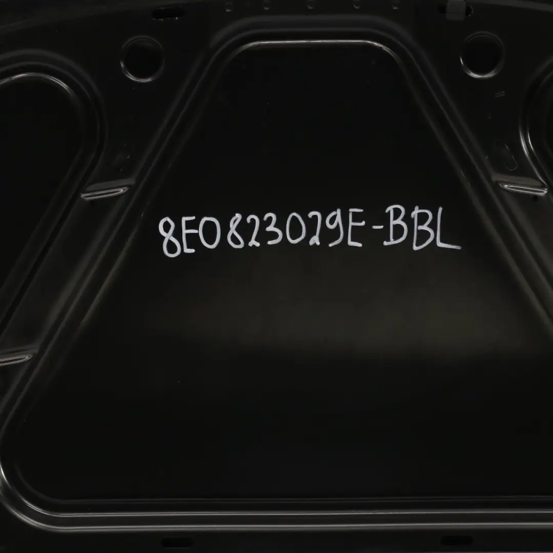 Audi A4 B7 Maska Pokrywa Silnika Brilliant Black - SKU 8E0823029E - Numer Części 8E0823029E