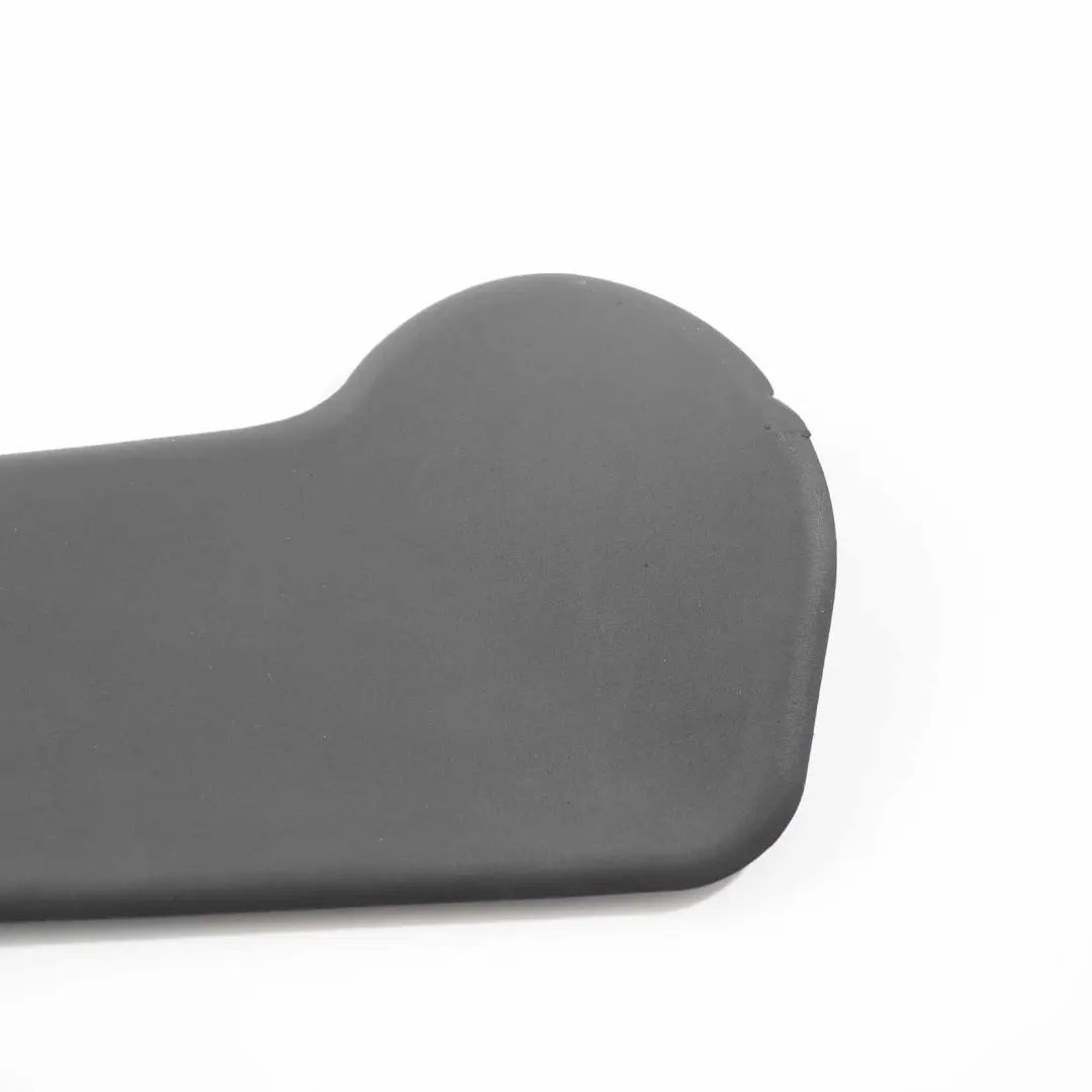 Coperchio lavavetro Parabrezza Cap Flap Destro per Audi A4 B7 con numero di parte 8E0823746 Audi A4 B7 Coperchio lavavetro Parabrezza Cap Flap Destro - SKU 8E0823746 - Numero di parte 8E0823746