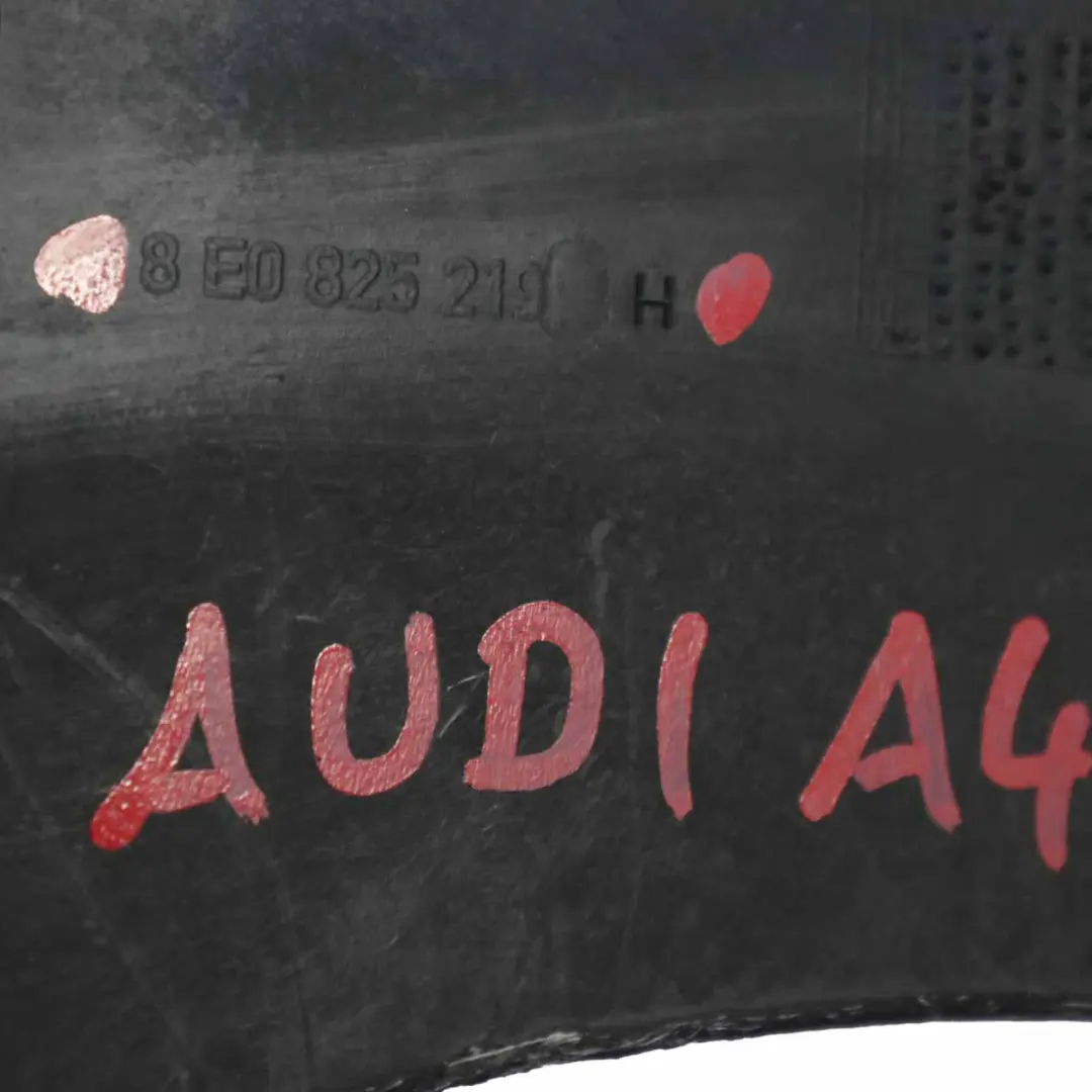 Audi A4 B7 Sous-corps de protection sous le plancher Panneau plateau - SKU 8E0825219 - Numéro de pièce 8E0825219