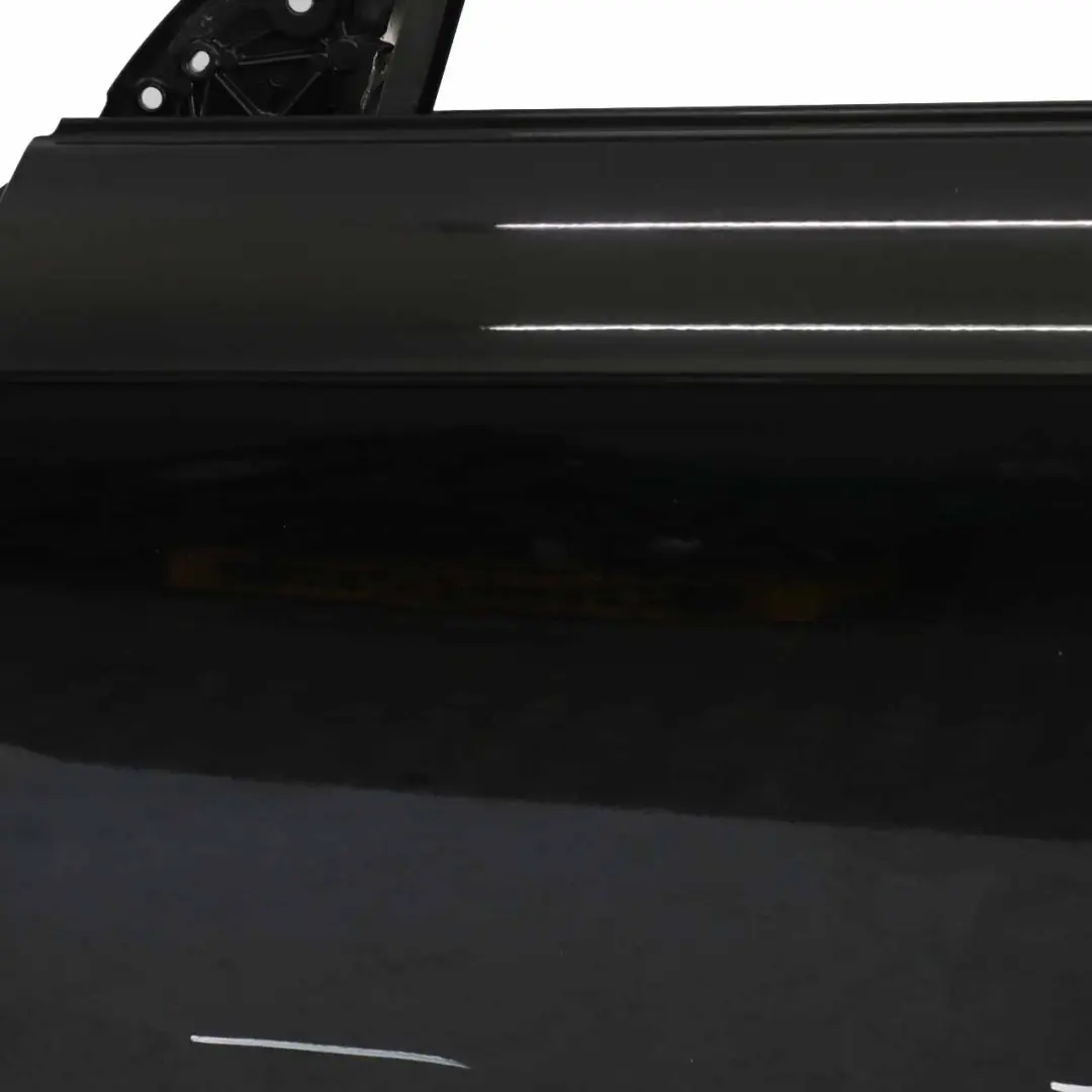  Puerta Delantera Audi A4 Izquierda Negro Brillante - LY9B - SKU 8E0831051J-BBL - Número de pieza 8E0831051J