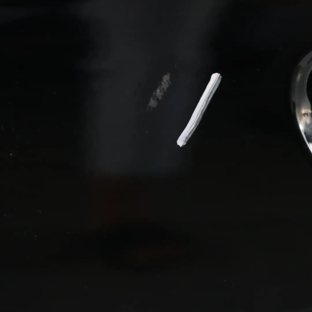 Vordertür Links Brillantschwarz - LY9B für Audi A4 mit Teilenummer 8E0831051J Audi A4 Vordertür Links Brillantschwarz - LY9B - SKU 8E0831051J-BBL - Teilenummer 8E0831051J