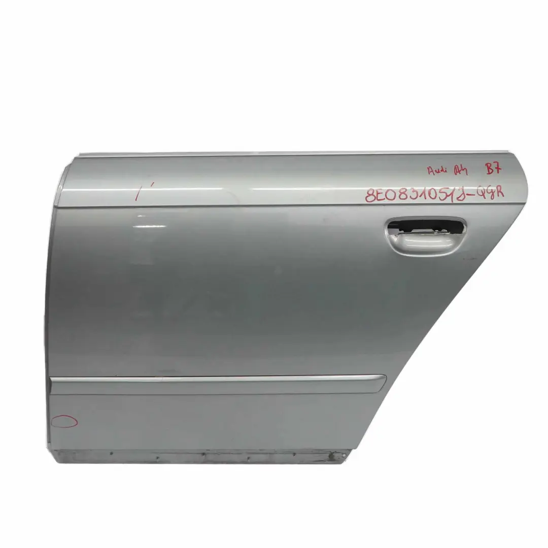 Porta anteriore sinistra Quartz Grey Metallic - LY7G per Audi A4 con numero di parte 8E0833051J Audi A4 Porta anteriore sinistra Quartz Grey Metallic - LY7G - SKU 8E0833051J-QGR - Numero di parte 8E0833051J