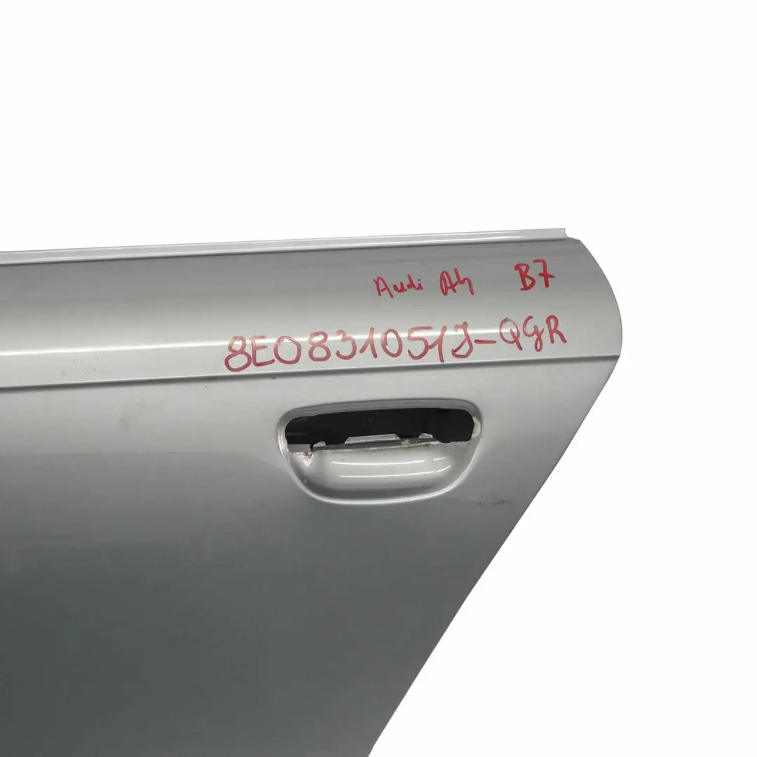 Drzwi Lewe Przednie Quartz Grey - LY7G do Audi A4 o numerze 8E0833051J Audi A4 Drzwi Lewe Przednie Quartz Grey - LY7G - SKU 8E0833051J-QGR - Numer Części 8E0833051J