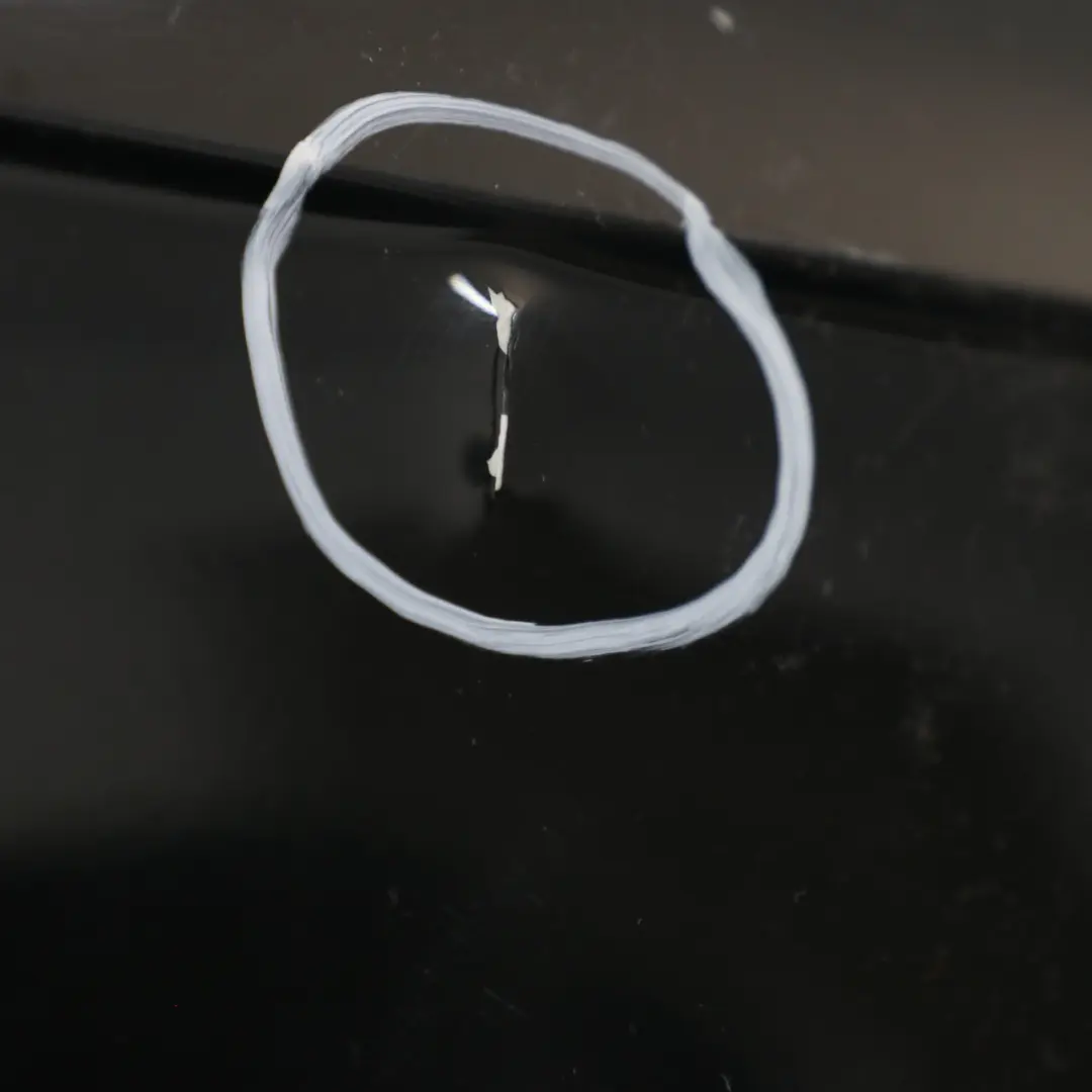 Porta anteriore destra nero brillante - LY9B per Audi A4 con numero di parte 8E0833052J Audi A4 Porta anteriore destra nero brillante - LY9B - SKU 8E0833052J-BBL - Numero di parte 8E0833052J