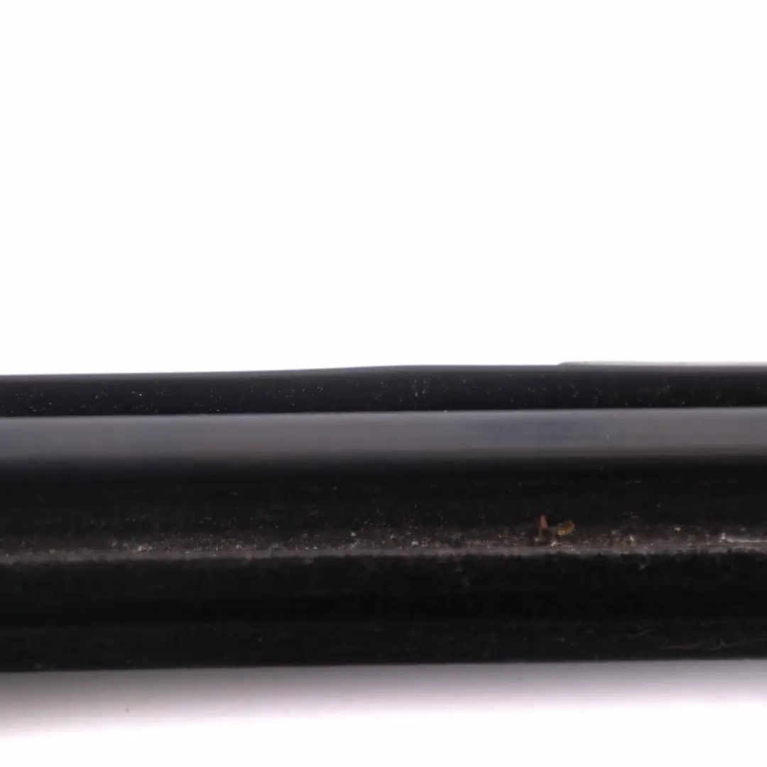 Joint de vitre porte avant gauche Joint d'étanchéité pour Audi A4 B7 à propos du numéro de pièce 8E0837479 Audi A4 B7 Joint de vitre porte avant gauche Joint d'étanchéité - SKU 8E0837479 - Numéro de pièce 8E0837479