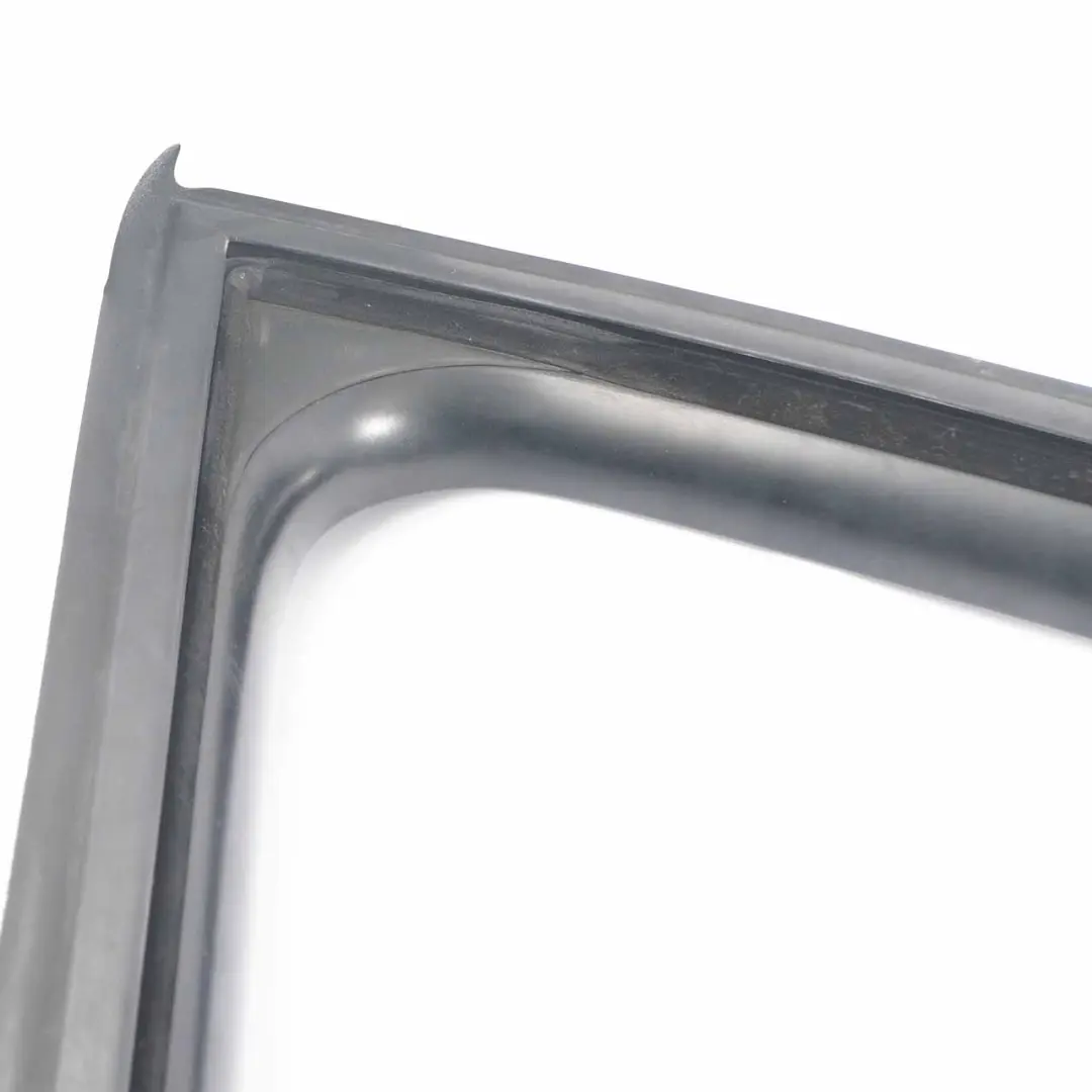 Audi A4 B7 Joint Fenêtre Porte Avant Droite Couvercle Cadre Guidage - SKU 8E0837630E - Numéro de pièce 8E0837630E
