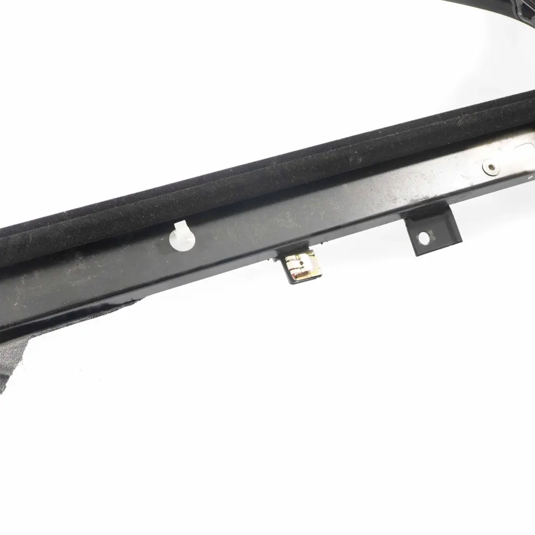 Audi A4 B7 Joint Fenêtre Porte Avant Droite Couvercle Cadre Guidage - SKU 8E0837630E - Numéro de pièce 8E0837630E