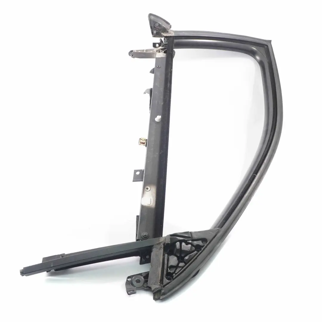 Audi A4 B7 Joint Fenêtre Porte Avant Droite Couvercle Cadre Guidage - SKU 8E0837630E - Numéro de pièce 8E0837630E