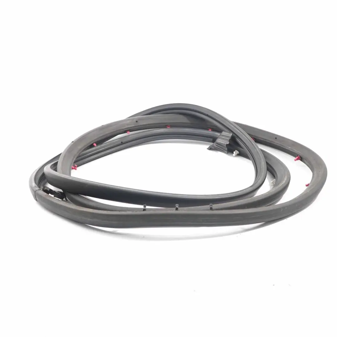 Joint d'étanchéité de porte avant droite noir pour Audi A4 B7 à propos du numéro de pièce 8E0837912 Audi A4 B7 Joint d'étanchéité de porte avant droite noir - SKU 8E0837912 - Numéro de pièce 8E0837912