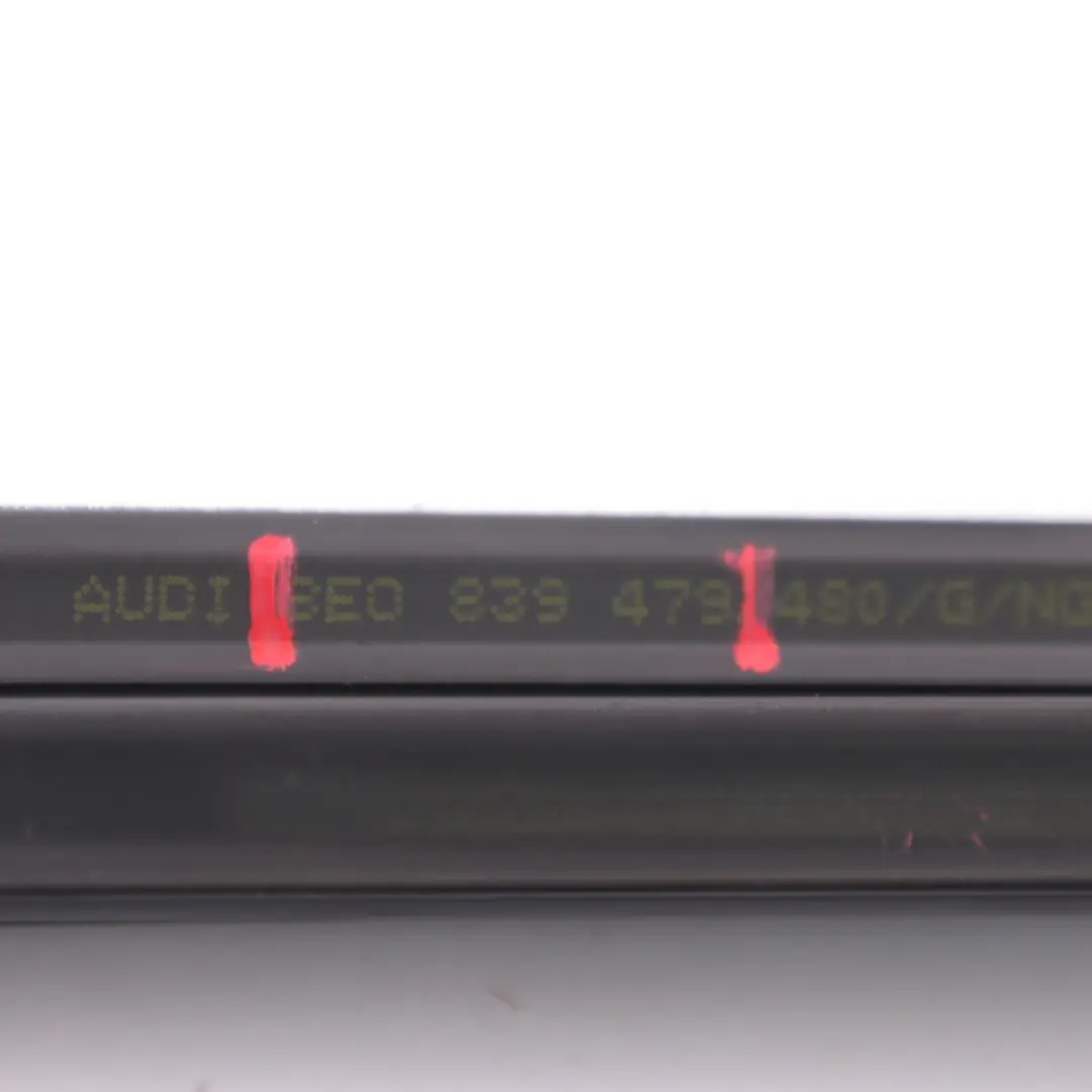 Ventana Sello Puerta Trasera Izquierda Junta Sellado Tira para Audi A4 B7 con número de pieza 8E0839479 Audi A4 B7 Ventana Sello Puerta Trasera Izquierda Junta Sellado Tira - SKU 8E0839479 - Número de pieza 8E0839479