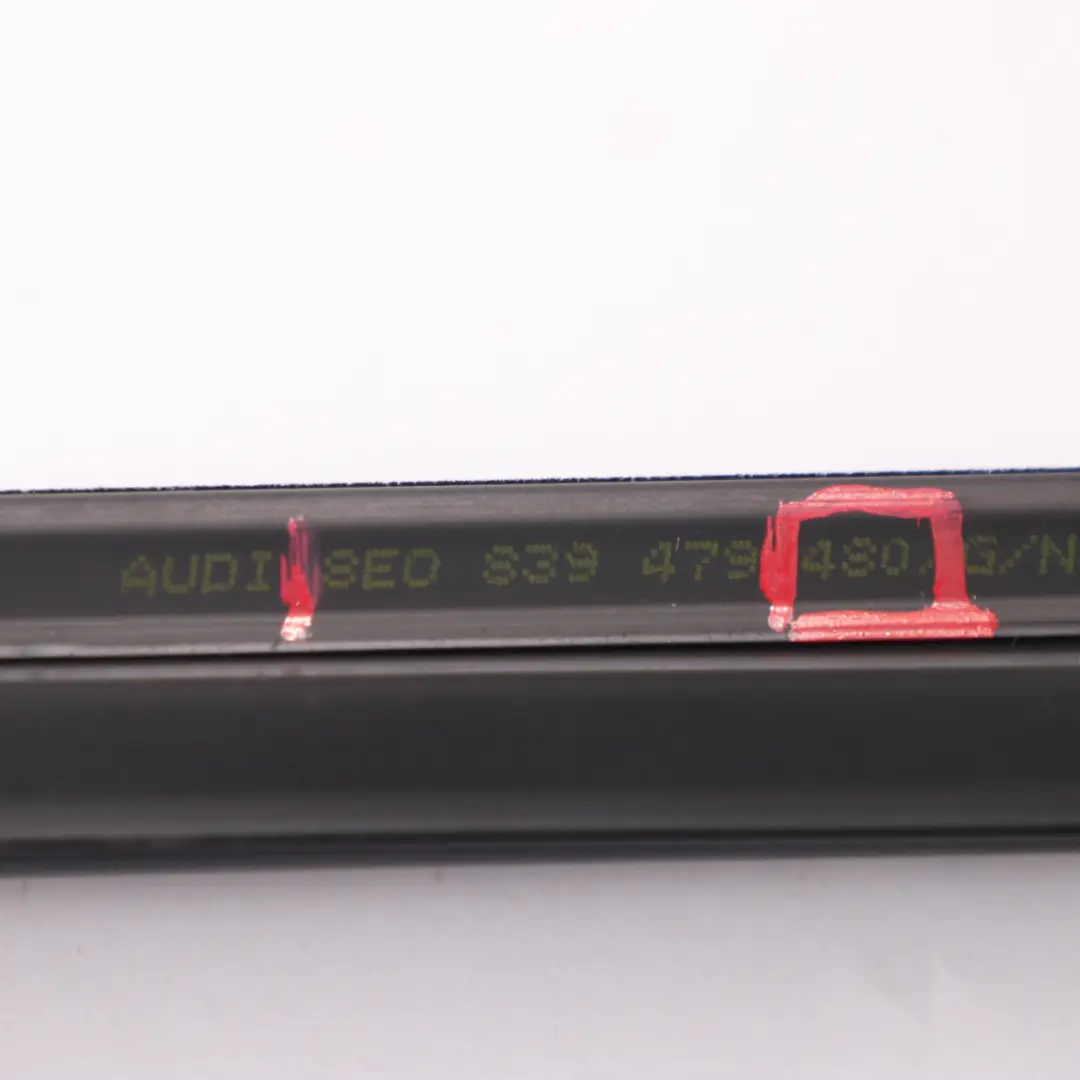 Ventana Sello Puerta Trasera Derecha Junta Sellado Tira para Audi A4 B7 con número de pieza 8E0839480 Audi A4 B7 Ventana Sello Puerta Trasera Derecha Junta Sellado Tira - SKU 8E0839480 - Número de pieza 8E0839480