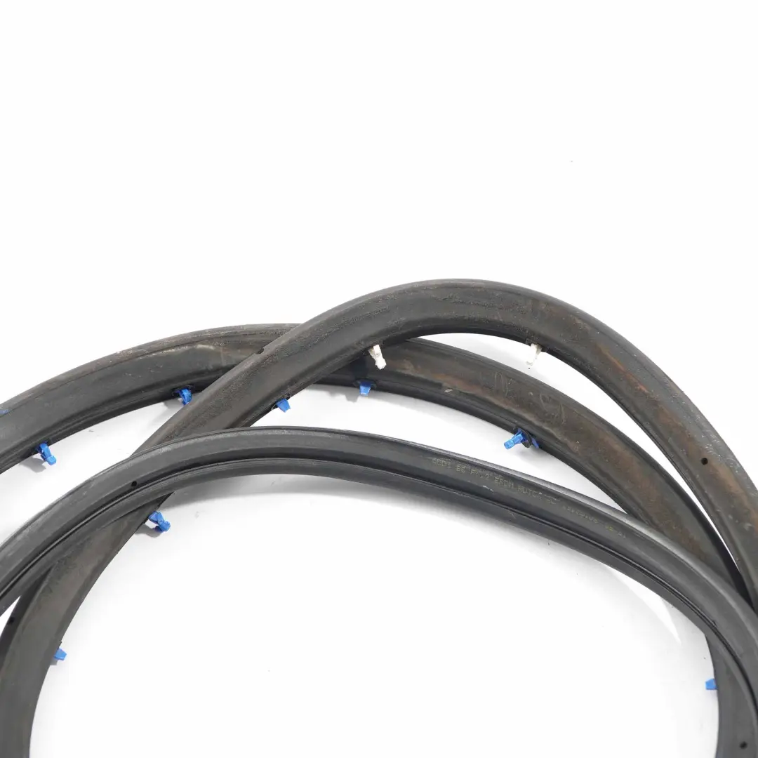 Audi A4 B7 Hintere Türdichtung Rahmen Dichtung Links Schwarz - SKU 8E0839911M - Teilenummer 8E0839911M