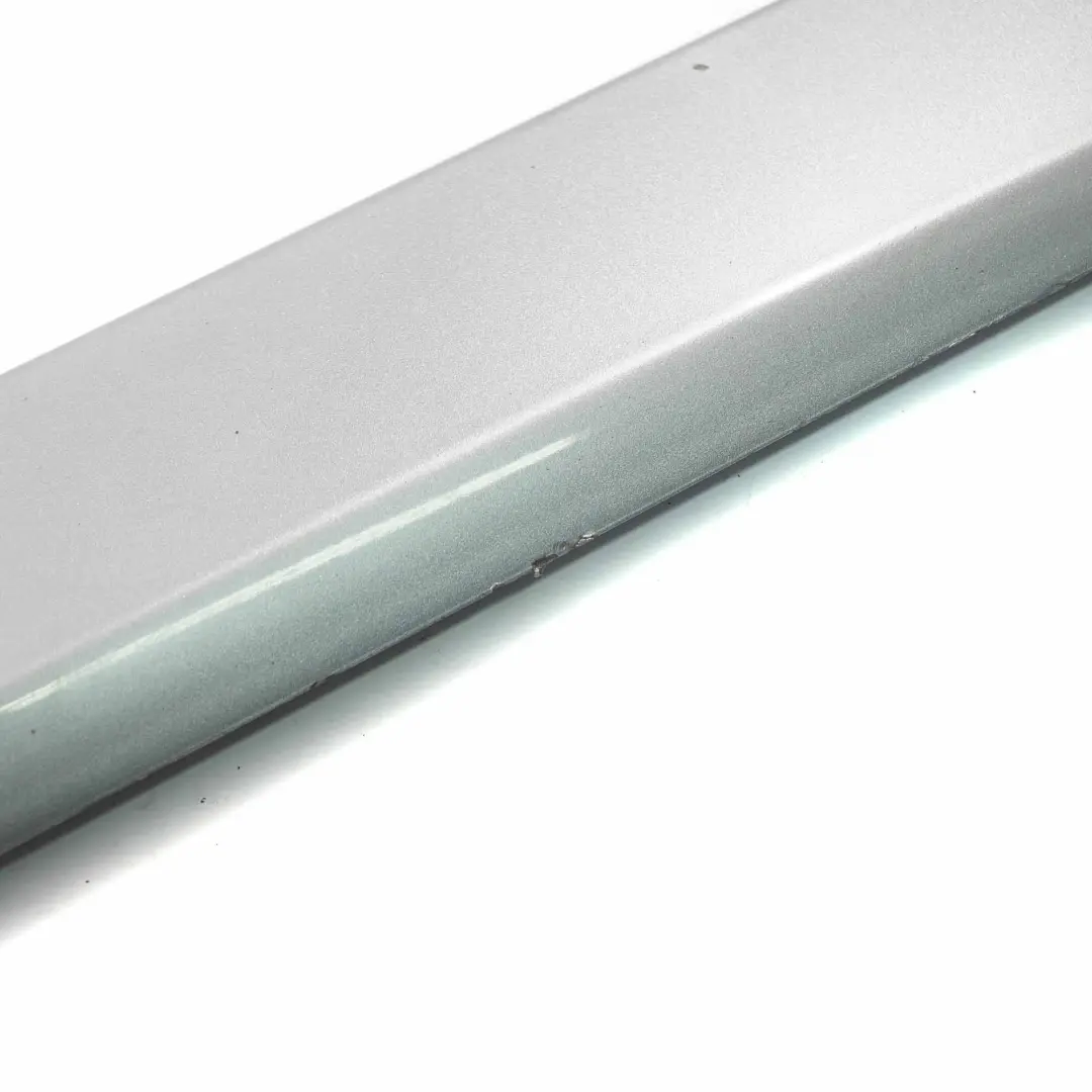 Tapa de la puerta trasera derecha Aluminio cepillado para Audi A4 B7 con número de pieza 8E0853970E Audi A4 B7 Tapa de la puerta trasera derecha Aluminio cepillado - SKU 8E0853970E - Número de pieza 8E0853970E