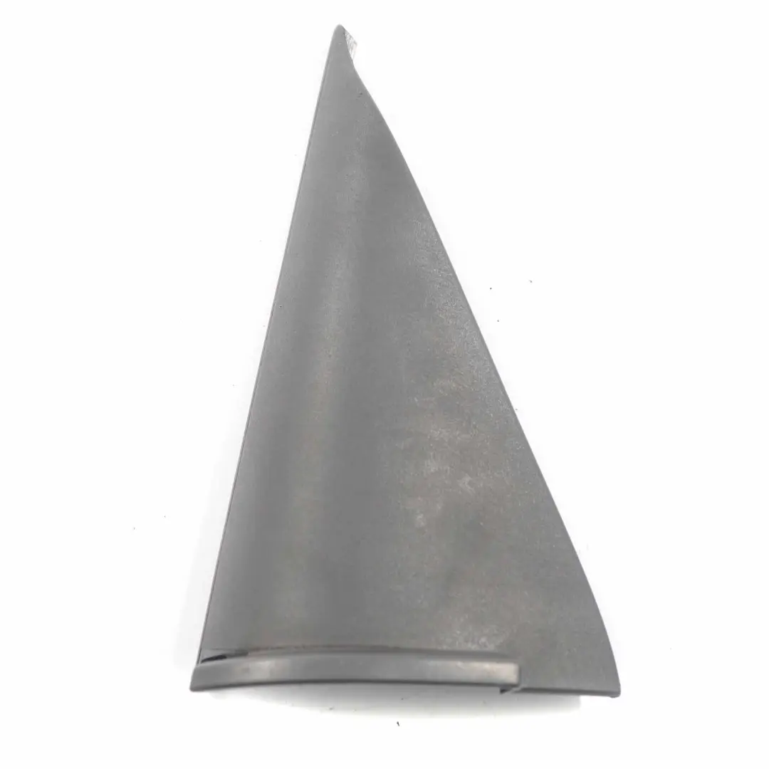 Triangle Couvercle Garniture Porte arriere droite intérieur pour Audi A4 B7 à propos du numéro de pièce 8E0857570 Audi A4 B7 Triangle Couvercle Garniture Porte arriere droite intérieur - SKU 8E0857570 - Numéro de pièce 8E0857570