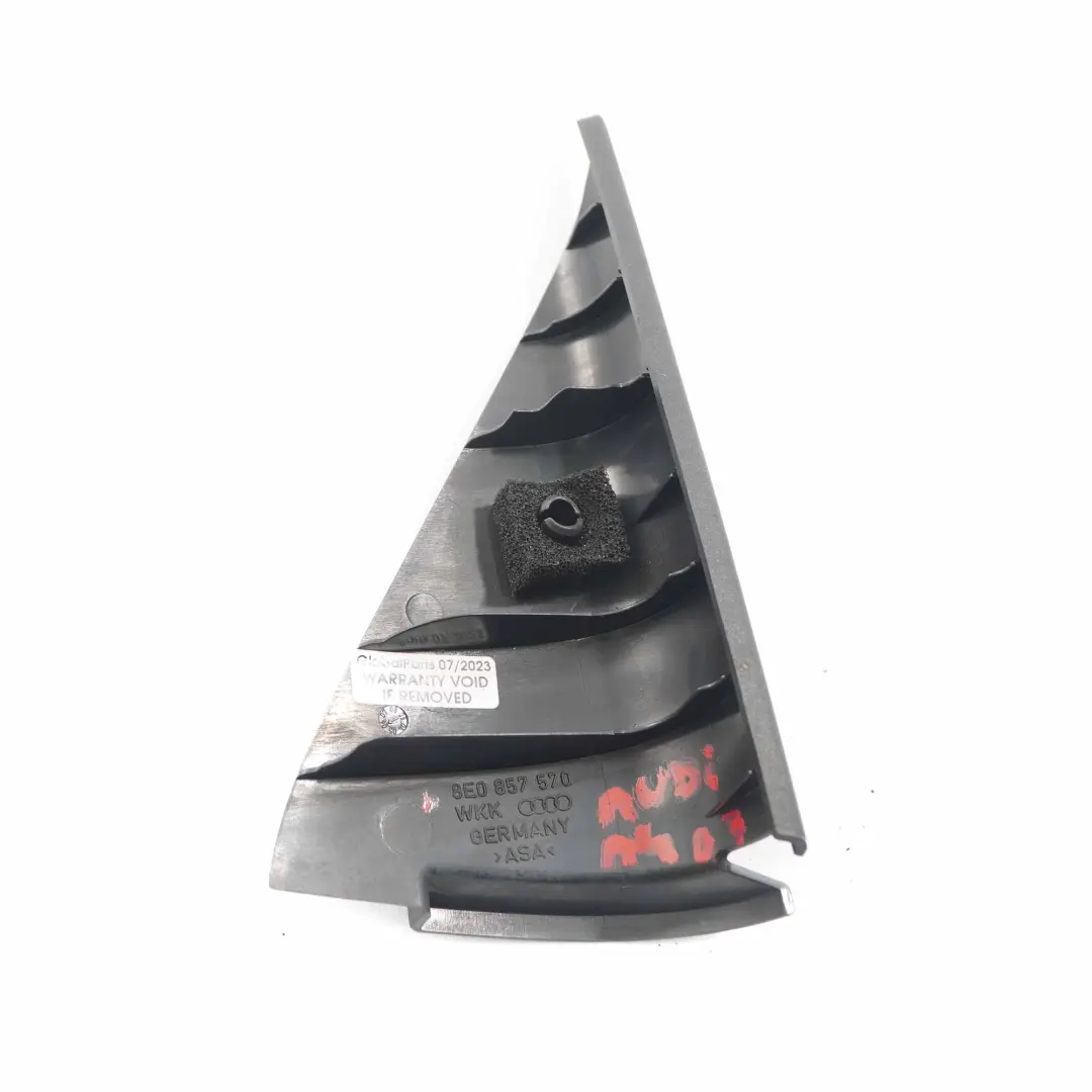 Triangolo Cover Trim Porta posteriore destra Interno Nero per Audi A4 B7 con numero di parte 8E0857570 Audi A4 B7 Triangolo Cover Trim Porta posteriore destra Interno Nero - SKU 8E0857570 - Numero di parte 8E0857570