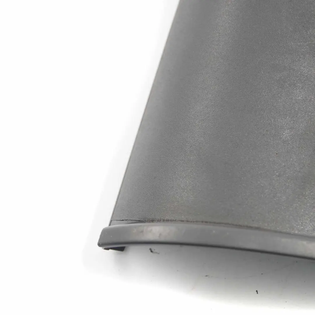 Triangolo Cover Trim Porta posteriore destra Interno Nero per Audi A4 B7 con numero di parte 8E0857570 Audi A4 B7 Triangolo Cover Trim Porta posteriore destra Interno Nero - SKU 8E0857570 - Numero di parte 8E0857570