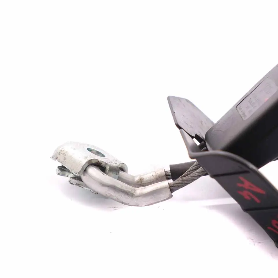 Centre Seat Belt Buckle to Audi A4 B7 Rear with Part number 8E0857739010 Audi A4 B7 Rear Centre Seat Belt Buckle - SKU 8E085773901C - Part number 8E0857739010