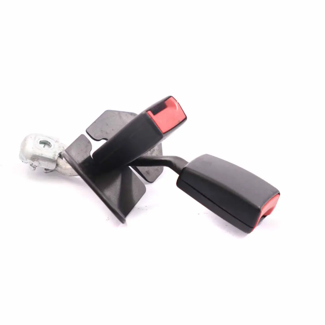 Hebilla del cinturón de seguridad central trasero para Audi A4 B7 con número de pieza 8E0857739010 Audi A4 B7 Hebilla del cinturón de seguridad central trasero - SKU 8E085773901C - Número de pieza 8E0857739010