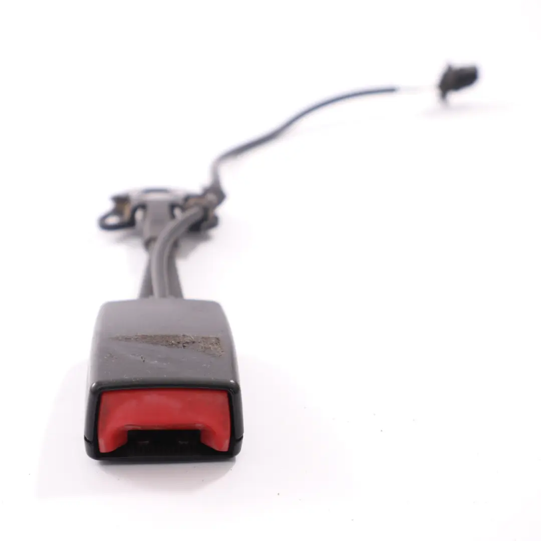 Verrouillage ceinture sécurité inférieure l'avant pour Audi A4 B7 à propos du numéro de pièce 8E0857755C01C Audi A4 B7 Verrouillage ceinture sécurité inférieure l'avant - SKU 8E0857755C01C-1 - Numéro de pièce 8E0857755C01C