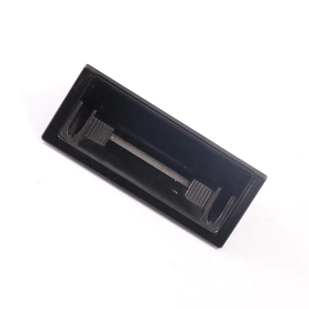 Audi A4 B7 Cendrier Console Centrale Rangement - SKU 8E0857989B - Numéro de pièce 8K0857989