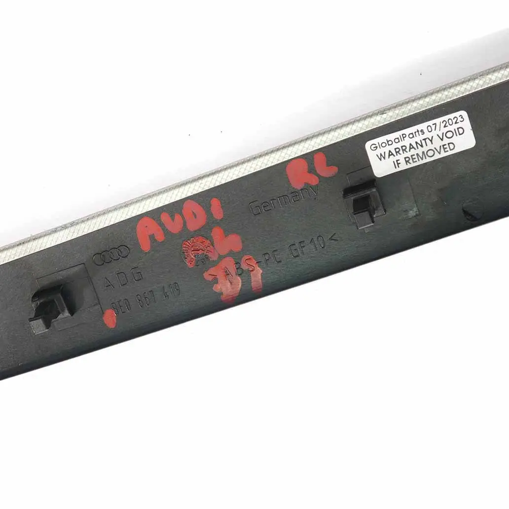 Türkarte Abdeckleiste hinten links gebürstetes Aluminium für Audi A4 B7 mit Teilenummer 8E0867419 Audi A4 B7 Türkarte Abdeckleiste hinten links gebürstetes Aluminium - SKU 8E0867419 - Teilenummer 8E0867419