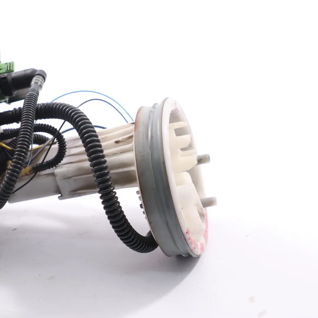 Audi A4 B7 2.0 TDI Pompe carburant Réservoir Unité d'émission - SKU 8E091H050AC - Numéro de pièce 8E091H050AC