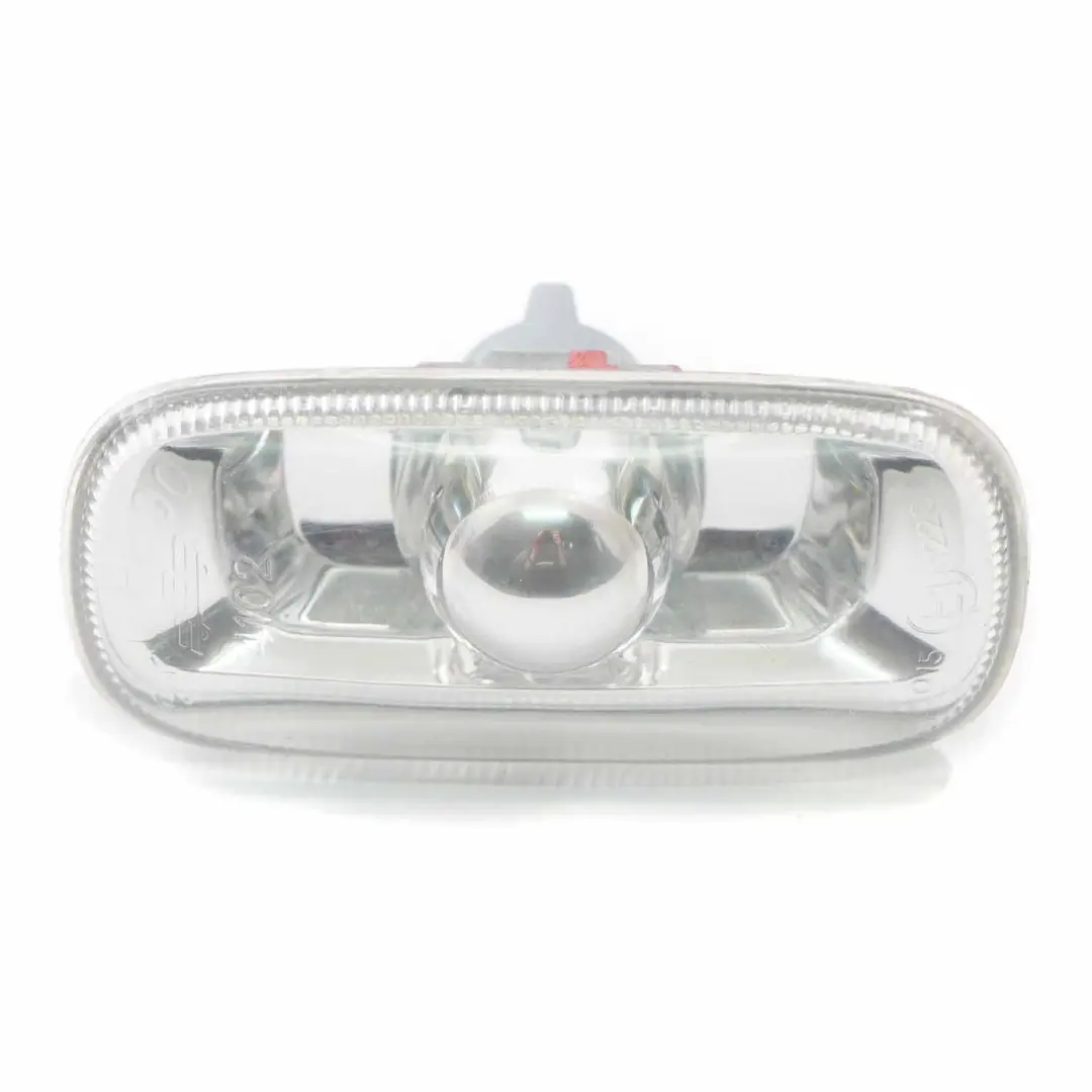 Ripetitore indicatore di direzione sinistro destro per Audi A4 B7 con numero di parte 8E0949127 Audi A4 B7 Ripetitore indicatore di direzione sinistro destro - SKU 8E0949127 - Numero di parte 8E0949127
