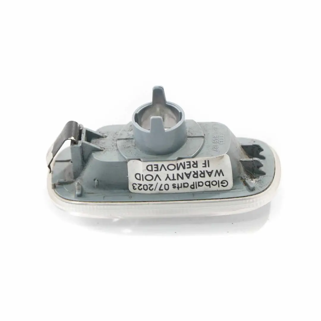 Indicator Repeater Left Right N/O/S Side Panel to Audi A4 B7 with Part number 8E0949127 Audi A4 B7 Indicator Repeater Left Right N/O/S Side Panel - SKU 8E0949127 - Part number 8E0949127
