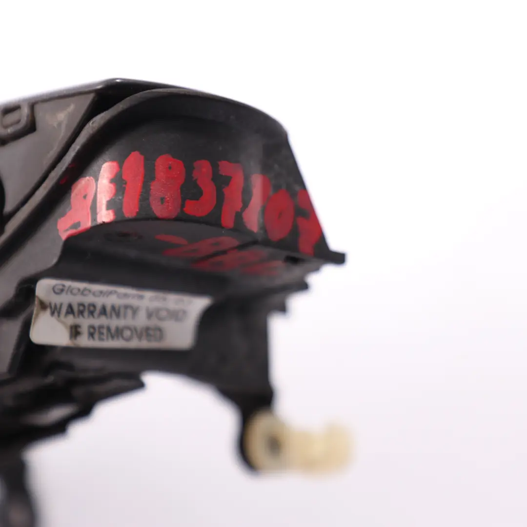 Tür griff hinten links rechts Haltegriff glänzend schwarz LY9B 4B0839885 für Audi A4 mit Teilenummer 8E1837207 Audi A4 Tür griff hinten links rechts Haltegriff glänzend schwarz LY9B 4B0839885 - SKU 8E1837207-BBL - Teilenummer 8E1837207