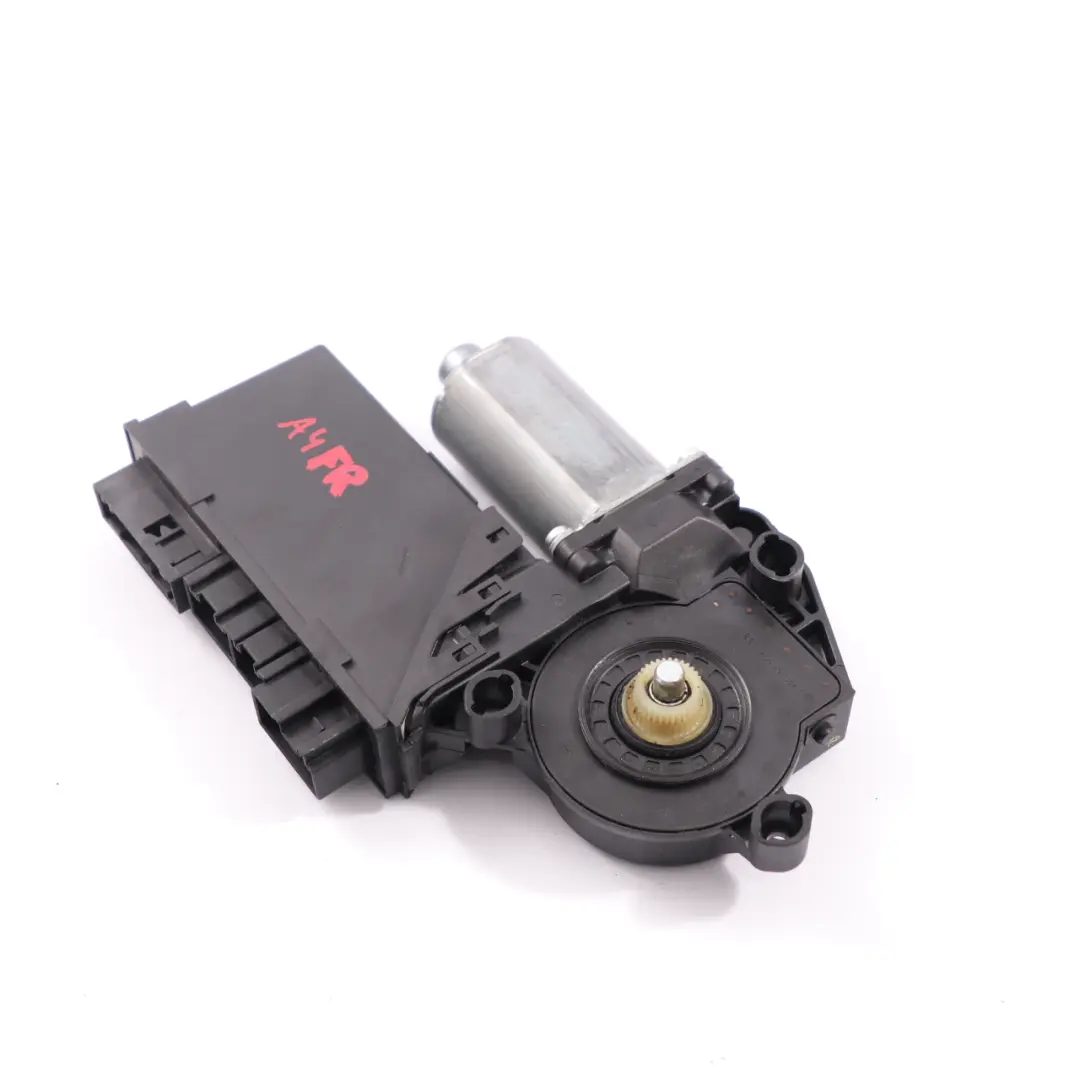 Moteur du lève-personne vitre de porte avant droite pour Audi A4 B7 à propos du numéro de pièce 8E2959802F Audi A4 B7 Moteur du lève-personne vitre de porte avant droite - SKU 8E2959802F - Numéro de pièce 8E2959802F