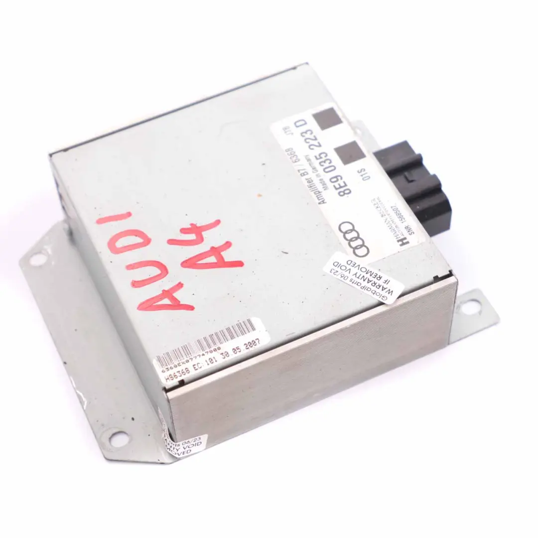 Audi A4 B7 Unité Contrôle L'Amplificateur De L'Antenne Radio Harman - SKU 8E9035223D - Numéro de pièce 8E9035223D