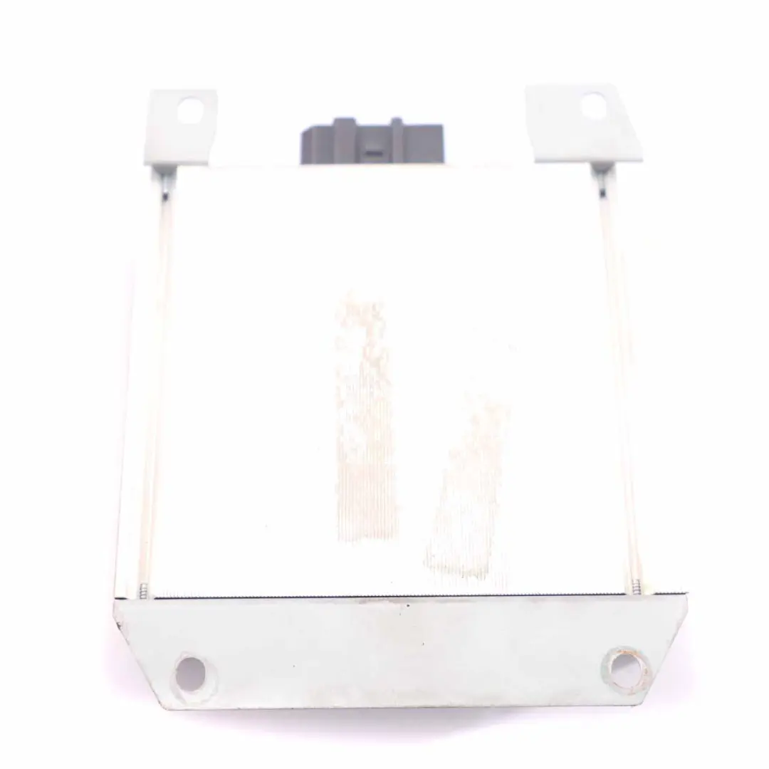 Audio Radio Antenna Amplificatore Unità Harman Becker per Audi A4 B7 con numero di parte 8E9035223D Audi A4 B7 Audio Radio Antenna Amplificatore Unità Harman Becker - SKU 8E9035223D - Numero di parte 8E9035223D