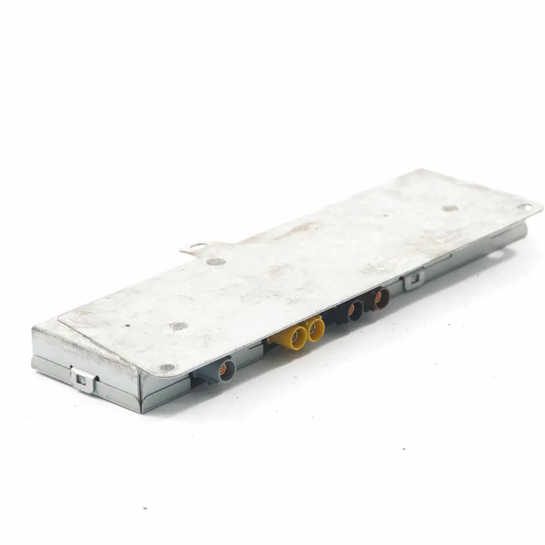 Antenna Amplificatore Modulo Di Controllo per Audi A4 B7 con numero di parte 8E9035225P Audi A4 B7 Antenna Amplificatore Modulo Di Controllo - SKU 8E9035225P - Numero di parte 8E9035225P