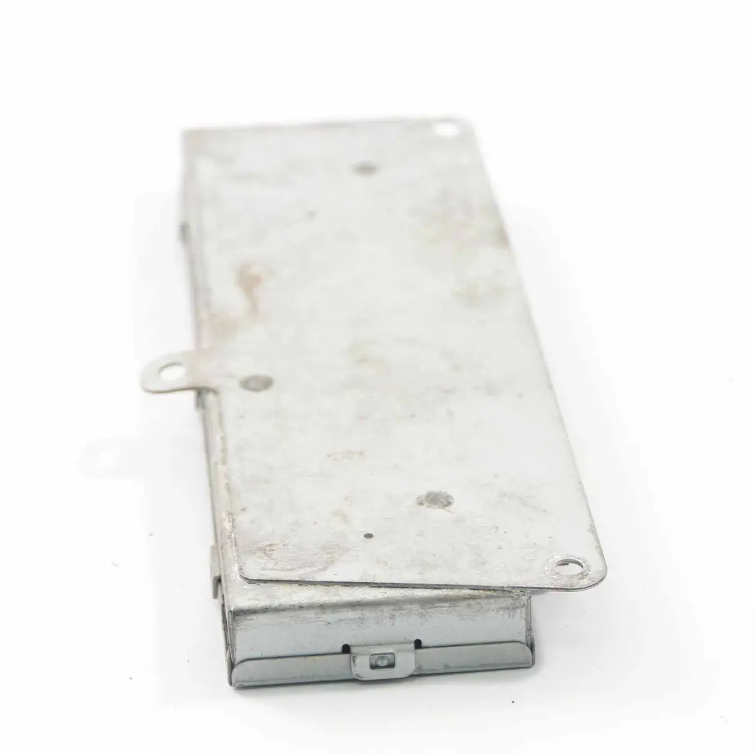 Antenna Amplifier Aerial Module Control Unit to Audi A4 B7 with Part number 8E9035225P Audi A4 B7 Antenna Amplifier Aerial Module Control Unit - SKU 8E9035225P - Part number 8E9035225P