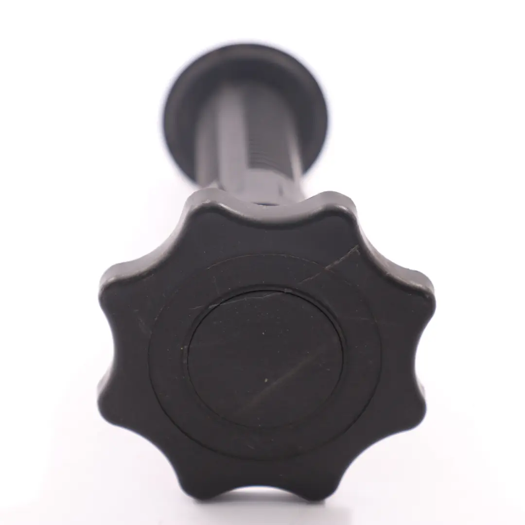 Supporto supporto ruota di scorta Vite bullone di sicurezza per Audi A4 A6 con numero di parte 8E9803899 Audi A4 A6 Supporto supporto ruota di scorta Vite bullone di sicurezza - SKU 8E9803899 - Numero di parte 8E9803899