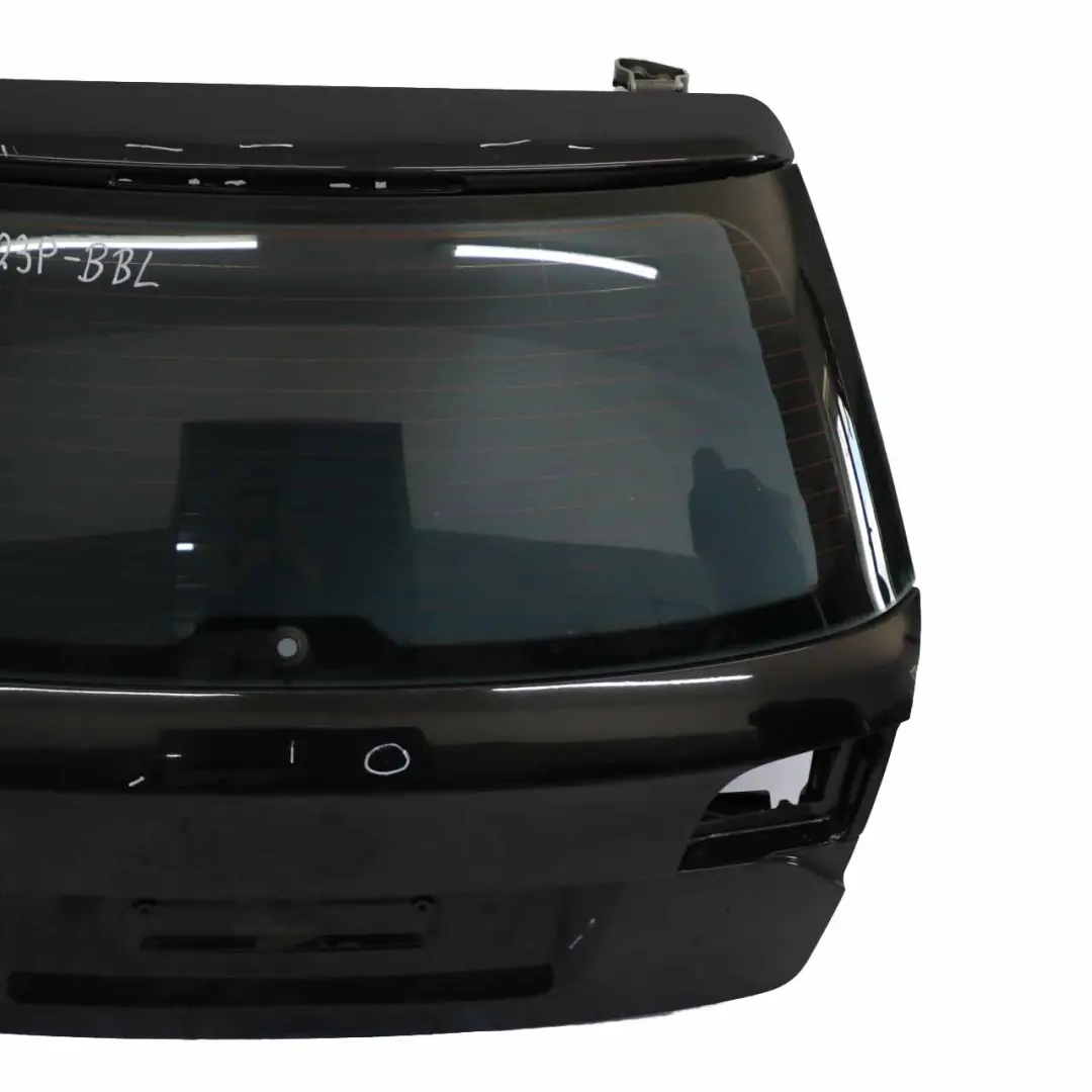 Klapa Bagażnika Brilliant Black do Audi A4 B7 Avant o numerze 8E9827023P Audi A4 B7 Avant Klapa Bagażnika Brilliant Black - SKU 8E9827023P-BBL - Numer Części 8E9827023P